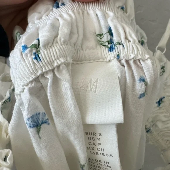 #34 H&M Floral White and Blue Women's Summer Dress - Picture 2 of 2